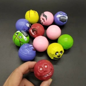 3D kummist koletise kopsakas pall